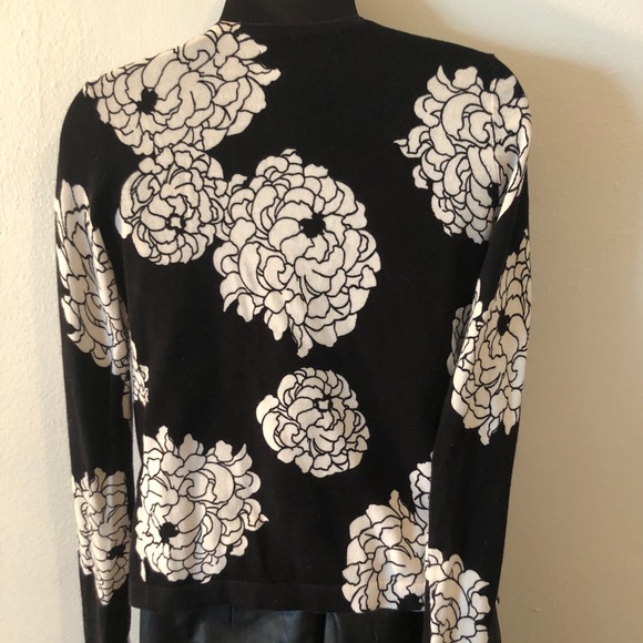 Sweater - Picture 3 of 3